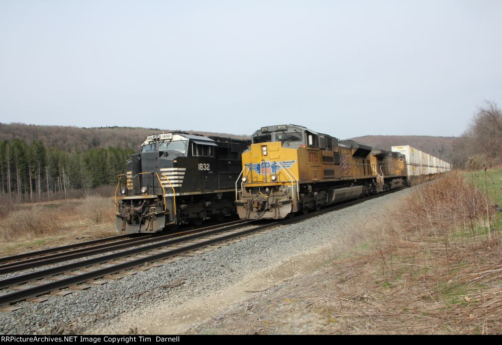 NS 1832, UP 8775